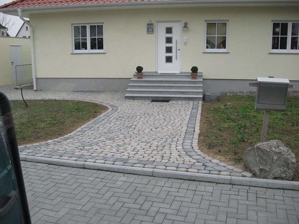 Einfahrt & Wege - Topclean Gartenbau Lübeck